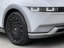 Hyundai Ioniq 5 Lounge 73kWh / Fabrieksgarantie tot 10-2026 / Accu SoH 100 % / Dealer onderhouden / WLTP 451 km / 1.600 kg / Warmtepomp / Navigatie/ HUD / Camera 360° / Stuur-, stoel- & achterbankverwarming / BOSE /Leder / Apple Carplay Android / 20" LM wielen /