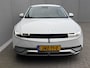 Hyundai Ioniq 5 Lounge 73kWh / Fabrieksgarantie tot 10-2026 / Accu SoH 100 % / Dealer onderhouden / WLTP 451 km / 1.600 kg / Warmtepomp / Navigatie/ HUD / Camera 360° / Stuur-, stoel- & achterbankverwarming / BOSE /Leder / Apple Carplay Android / 20" LM wielen /