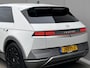 Hyundai Ioniq 5 Lounge 73kWh / Fabrieksgarantie tot 10-2026 / Accu SoH 100 % / Dealer onderhouden / WLTP 451 km / 1.600 kg / Warmtepomp / Navigatie/ HUD / Camera 360° / Stuur-, stoel- & achterbankverwarming / BOSE /Leder / Apple Carplay Android / 20" LM wielen /