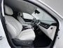Hyundai Ioniq 5 Lounge 73kWh / Fabrieksgarantie tot 10-2026 / Accu SoH 100 % / Dealer onderhouden / WLTP 451 km / 1.600 kg / Warmtepomp / Navigatie/ HUD / Camera 360° / Stuur-, stoel- & achterbankverwarming / BOSE /Leder / Apple Carplay Android / 20" LM wielen /