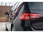 Volkswagen Golf 1.2 TSI Highline - Bi-Xenon - Halfleder - Massagefunctie - Camera - PDC - Keyless - NL auto