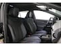 Volkswagen ID.4 Pro Business 286pk Automaat Adaptive cruise control, Elektrische achterklep, LED matrix koplampen, Achteruitrijcamera, Stuurwiel verwarmd, App connect