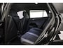 Volkswagen ID.4 Pro Business 286pk Automaat Adaptive cruise control, Elektrische achterklep, LED matrix koplampen, Achteruitrijcamera, Stuurwiel verwarmd, App connect