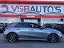 Mercedes-Benz A-klasse A180 AMG-PAKKET 150PK AUT. FACELIFT NAVI CAMERA SFEERVERLICHTING AIRCO LMV PDC