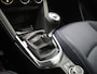 Mazda 2 1.5 Skyactiv-G Luxury | Head-up Display | Stuur + Stoelverwarming | Achteruitrijcamera | Cruise Control | Lane Assist |