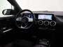 Mercedes-Benz B-klasse 180 Business Solution AMG | Widescreen | Stoelverwarming | Achteruitrijcamera | 18" lichtmetalen velgen |