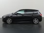 Mercedes-Benz B-klasse 180 Business Solution AMG | Widescreen | Stoelverwarming | Achteruitrijcamera | 18" lichtmetalen velgen |