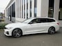 BMW 3-Serie Touring 330e Automaat M- Sport pakket, panoramadak, electr. trekhaak, camera, conqac leder sportinterieur