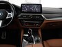 BMW 5-Serie Touring 530e Business Edition Plus | Leder | Stoelverwarming | Live Cockpit | Navigatie | Memory | Camera | Carplay | Cruise Control