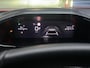 Peugeot 2008 1.2T 130pk Automaat Allure | Apple Carplay/Android Auto | Navigatie | Climate Control | Cruise Control |  Parkeercamera/-sensoren | DAB | Lichtmetalen velgen |
