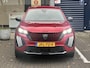 Peugeot 2008 1.2T 130pk Automaat Allure | Apple Carplay/Android Auto | Navigatie | Climate Control | Cruise Control |  Parkeercamera/-sensoren | DAB | Lichtmetalen velgen |