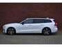 Volvo V60 B4 211PK Plus Dark | Trekhaak | H&K Audio | Sportstoelen