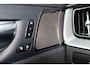Volvo XC60 2.0 T6 Plug-in hybrid AWD Plus Dark - Panorama/schuifdak - IntelliSafe Assist & Surround - 360º Camera - Harman/Kardon audio - Adaptieve LED koplampen - Verwarmde voorstoelen, stuur & achterbank - Parkeersensoren voor & achter - Elektr. bedienb. voorstoelen met geheugen - Head up display - Draadloze tel. lader - Extra getint glas - 19' LMV
