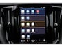 Volvo XC60 2.0 T6 Plug-in hybrid AWD Plus Dark - Panorama/schuifdak - IntelliSafe Assist & Surround - 360º Camera - Harman/Kardon audio - Adaptieve LED koplampen - Verwarmde voorstoelen, stuur & achterbank - Parkeersensoren voor & achter - Elektr. bedienb. voorstoelen met geheugen - Head up display - Draadloze tel. lader - Extra getint glas - 19' LMV