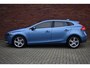 Volvo V40 T2 120PK Momentum | Trekhaak | Cruise control | Led dag rijverlichting