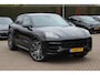 Porsche Cayenne Coupé 3.0 E-Hybrid / Panoramadak / Camera / Luchtvering / Laser LED / Sportuitlaat / 22'' / Intr.voorverwarming / Sportdesign+Chrono / Bose / Keyless / Stoel+Stuurverwarming / ACC