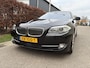 BMW 5-Serie Touring 525d High Executive / AUTOMAAT / PANORAMADAK / MEMORY / NAVI