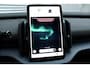 Volvo EX30 Single Motor Extended Range Plus Europa 69 kWh | Stuurwiel/Stoelen voor verwarmbaar | Elektrisch verstelbare stoelen met memory functie | Adaptieve Cruise Control | Harman Kardon Soundbar | Keyless entry | 19'' Lichtmetalen velgen | Dak in contrasterende kleur | Extra getint glas achter