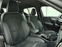 Volvo XC40 T5 262pk Plus Dark / Nubuck / Elektr. verstelbare stoelen / Stoel/- en stuurverwarming / Trekhaak /
