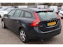 Volvo V60 2.0 D3 Summum Navigatie, Cruise control, Stoelverwarming, Lichtmetalen wielen
