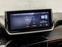 Peugeot 208 1.2 PureTech GT 100pk Sport (FACELIFT, GROOT NAVI, 360 CAMERA, APPLE CARPLAY, SFEERVERLICHTING, CLIMATE, CRUISE, PDC, DRIVE MODE, SPOILER, NIEUWSTAAT)