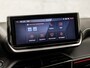 Peugeot 208 1.2 PureTech GT 100pk Sport (FACELIFT, GROOT NAVI, 360 CAMERA, APPLE CARPLAY, SFEERVERLICHTING, CLIMATE, CRUISE, PDC, DRIVE MODE, SPOILER, NIEUWSTAAT)