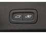 Volvo V60 2.0 T6 Plug-in hybrid AWD Plus Dark Rondomzicht Camera| Semi Electrische trekhaak| Electronic Climate Control | Adaptieve Cruise Control | Parkeersensoren | Rijstrooksensor Met Correctie | Navigatiesysteem | Verwarmbare Voorstoelen | Verwarmbaar Stuurwiel | Keyless Entry |
