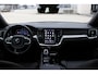 Volvo V60 2.0 T6 Plug-in hybrid AWD Plus Dark Rondomzicht Camera| Semi Electrische trekhaak| Electronic Climate Control | Adaptieve Cruise Control | Parkeersensoren | Rijstrooksensor Met Correctie | Navigatiesysteem | Verwarmbare Voorstoelen | Verwarmbaar Stuurwiel | Keyless Entry |