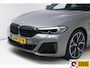 BMW 5-Serie 545e xDrive automaat 394 PK M-Sport M-performance parts Shadowline, Stoel + Stuurverw. 20" LMV, Ambiance verlichting, Driver assist