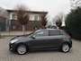 Kia Rio 1.2 (4 cil.), Apple CarPlay, Clima, Cruise Control, Navigatie, Achteruitrijcamera, LM-velgen 15" & all-season banden, Led