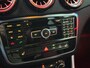 Mercedes-Benz A-klasse 180 AMG | Unieke Auto | Sfeerverlichting | Twotone leder | Groot scherm | AMG Uitlaat | alcantara dashboard