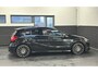 Mercedes-Benz A-klasse 180 AMG | Unieke Auto | Sfeerverlichting | Twotone leder | Groot scherm | AMG Uitlaat | alcantara dashboard
