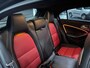 Mercedes-Benz A-klasse 180 AMG | Unieke Auto | Sfeerverlichting | Twotone leder | Groot scherm | AMG Uitlaat | alcantara dashboard