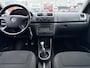 Skoda Roomster 1.6-16V Style, airco, cruisecontrol, trekhaak, zeer ruime en praktische auto met een hoge instap.