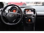 Toyota Aygo 1.0 VVT-i x-joy Automaat Camera/Apple/ClimateControl/LM velgen