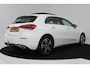 Mercedes-Benz A-klasse 250 e Luxury Line (PANORAMADAK, TREKHAAK, CAMERA, SFEERVERLICHTING, STOELVERWARMING)