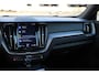 Volvo XC60 2.0 T4 Inscription | Head-up Display | elektrisch glazen panorama-dak | Elktr. Verstelbare Best. Stoel | Adaptieve Cruise Control | BLIS | Camera Achter |