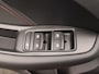 MG ZS EV Standard Range Luxury 50 kWh | Panoramadak | Leder | Apple Carplay | Stoelverwarming |