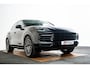 Porsche Cayenne Coupé 3.0 E-Hybrid Comfortstoelen - Stoelverwarming - stoelventilatie - Adaptieve luchtvering - Privacybeglazing - Adaptieve cruise control - Soft-Close - Digitale radio
