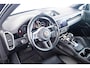Porsche Cayenne Coupé 3.0 E-Hybrid Comfortstoelen - Stoelverwarming - stoelventilatie - Adaptieve luchtvering - Privacybeglazing - Adaptieve cruise control - Soft-Close - Digitale radio
