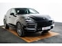 Porsche Cayenne Coupé 3.0 E-Hybrid Comfortstoelen - Stoelverwarming - stoelventilatie - Adaptieve luchtvering - Privacybeglazing - Adaptieve cruise control - Soft-Close - Digitale radio