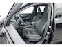 Volvo XC40 1.5 T5 Plug-in hybrid Plus Dark Facelift | Elek. stoelen +  geheugen | H&K Audio | Camera  | Stoel + stuurverw. |