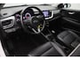 Kia Stonic 1.0 T-GDi ComfortPlusLine Navigator 2017 | Goed Onderhouden | Cruise Control | Trekhaak | Navigatie | DAB Radio | Achteruitrij Camera | Lichtmetalen Velgen | Stuurwiel Bediening | 2 Sleutels | NAP Nationale Autopas