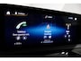 Mercedes-Benz CLA 220 AMG Line / CLA45 AMG Diffuser / Panamericana Grille / Panoramadak / Sfeerverlichting / Stoelverwarming / LED High Performance / 19'' LMV / Augmented Reality Video / Navigatie / Widescreen / Lane Assist