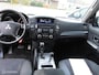 Mitsubishi Pajero 3.2 DI-D Instyle Side Window Van 251dkm Automaat