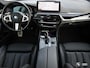 BMW 5-Serie 530E M SPORT / PANODAK / LEDER / STOELVW / CARPLAY / 18"