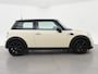 MINI Cooper Mini 1.6 122 PK 6-BAK + 17 INCH | CRUISE CONTROL | ZWART DAK | SPORTSTOELEN | STRIPING