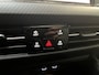 Volkswagen Golf Variant 1.5 eTSI R-Line / AUTOMAAT/ PANO/ IQ. LIGHT V & A/ STUUR + STOEL VERWARM./ CAMERA/ ACC/ APP CONNECT/ RIJ-MODI/ DIGITAL DASH/ NAVI/ CLIMA/ DAB/ 17'' LMV