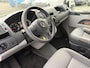 Volkswagen Transporter Kombi 2.0 TDI L1H1 140pk DSG Automaat Btw en bpm vrij 9 persoons Trekhaak Airco Cruisecontrole ex overheidsauto Dealer onderhouden 1e eigenaar Euro 5 Groeps vervoer Taxi Personenbus Tourer Combi Minivan