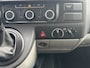 Volkswagen Transporter Kombi 2.0 TDI L1H1 140pk DSG Automaat Btw en bpm vrij 9 persoons Trekhaak Airco Cruisecontrole ex overheidsauto Dealer onderhouden 1e eigenaar Euro 5 Groeps vervoer Taxi Personenbus Tourer Combi Minivan